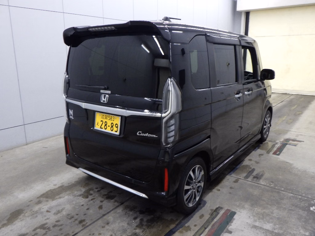 HONDA N-BOX