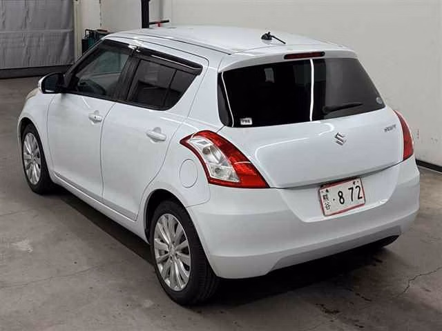 SUZUKI SWIFT