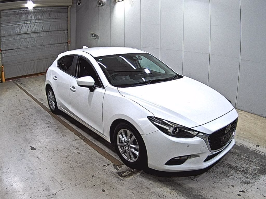 MAZDA AXELA