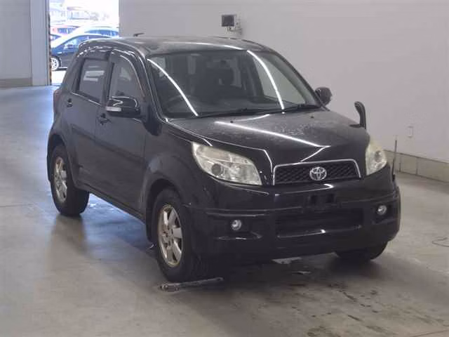 TOYOTA RUSH