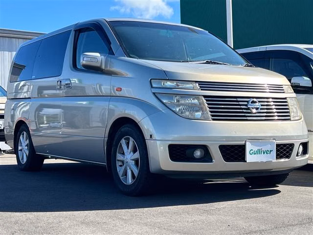 NISSAN ELGRAND