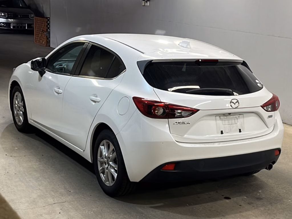 MAZDA AXELA