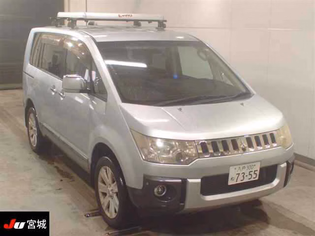 MITSUBISHI DELICA D:5