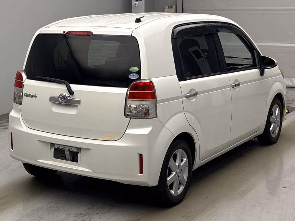 TOYOTA SPADE
