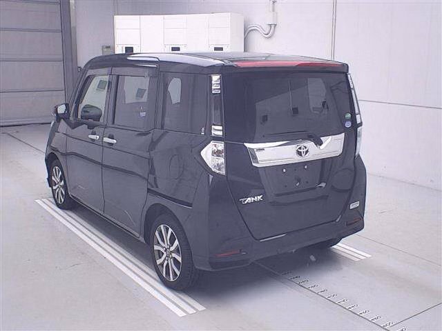 TOYOTA TANK