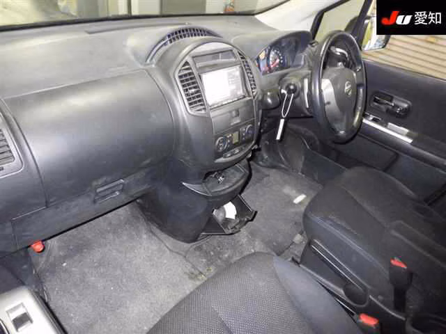 NISSAN LAFESTA