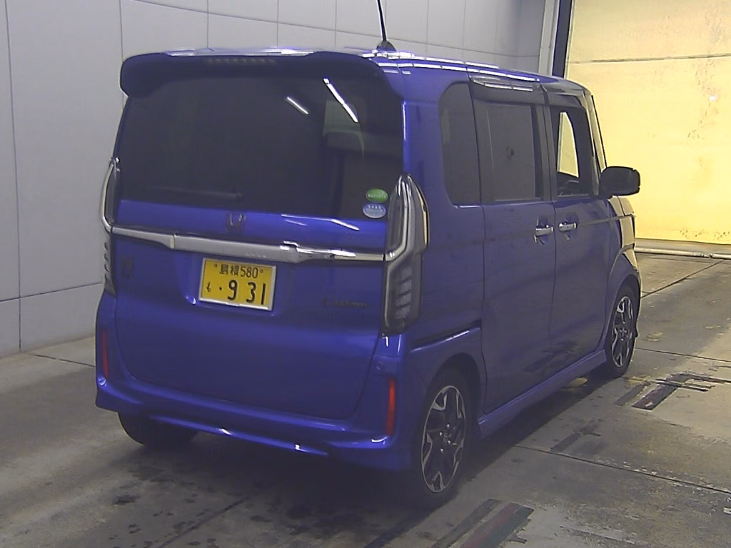 HONDA N-BOX