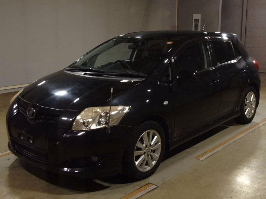 TOYOTA AURIS