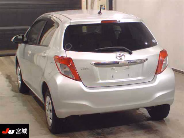 TOYOTA VITZ