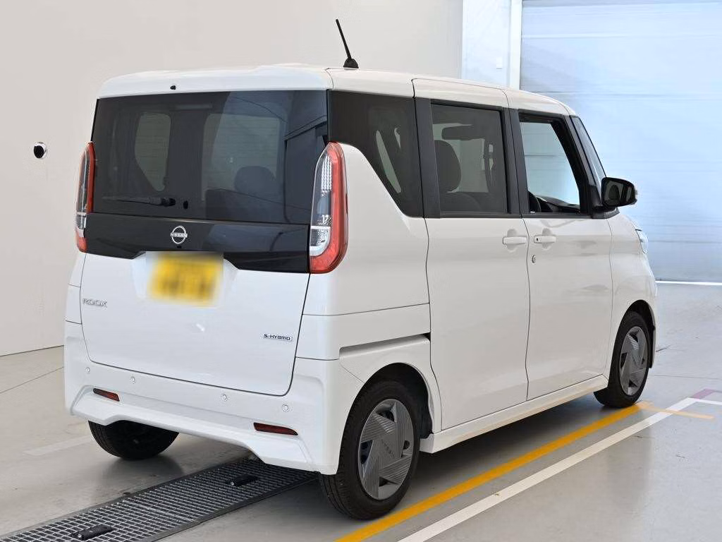 NISSAN ROOX