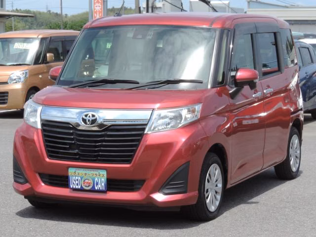 TOYOTA ROOMY
