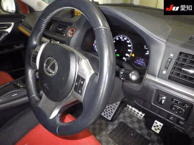 LEXUS CT200H