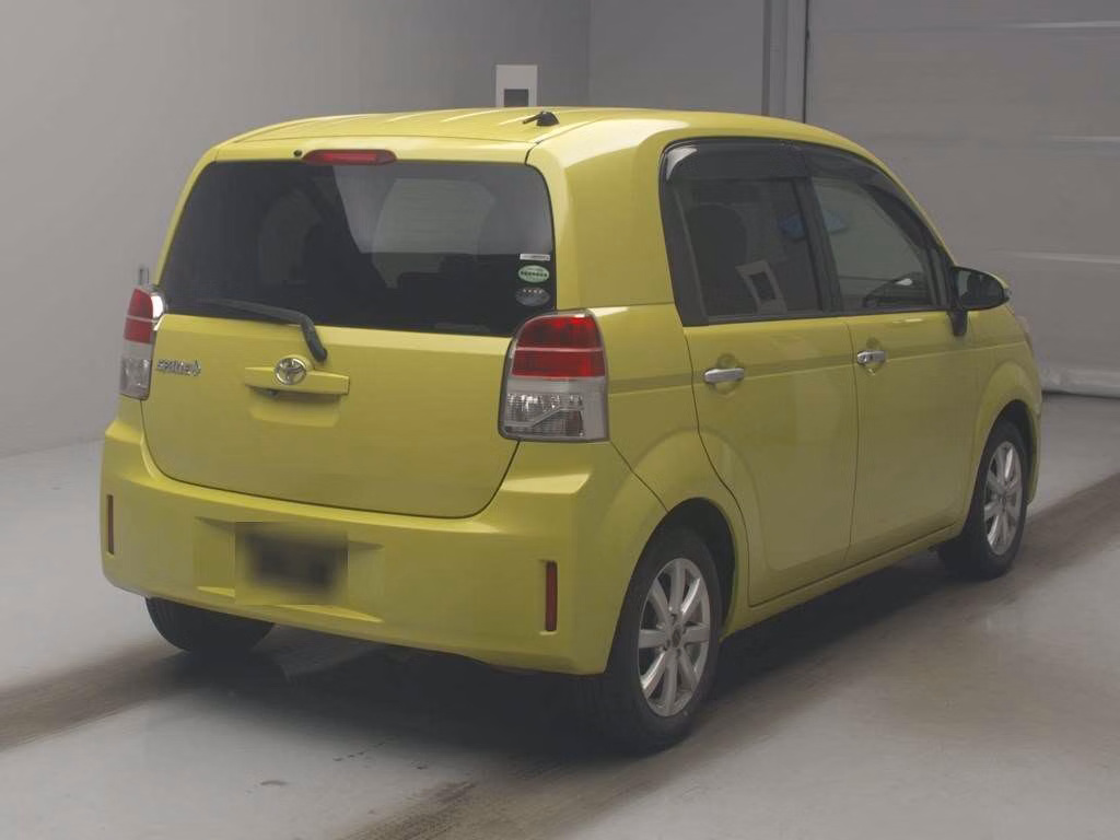 TOYOTA SPADE
