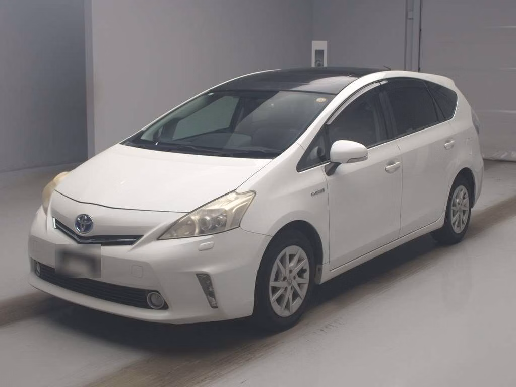 TOYOTA PRIUS ALPHA