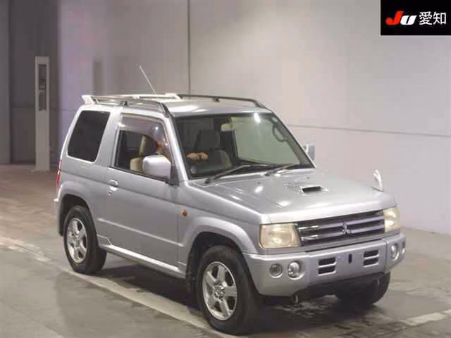 MITSUBISHI PAJERO MINI