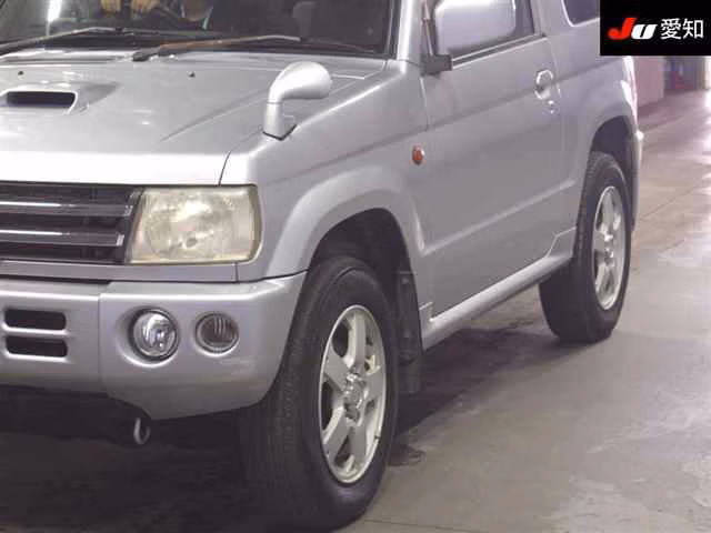 MITSUBISHI PAJERO MINI