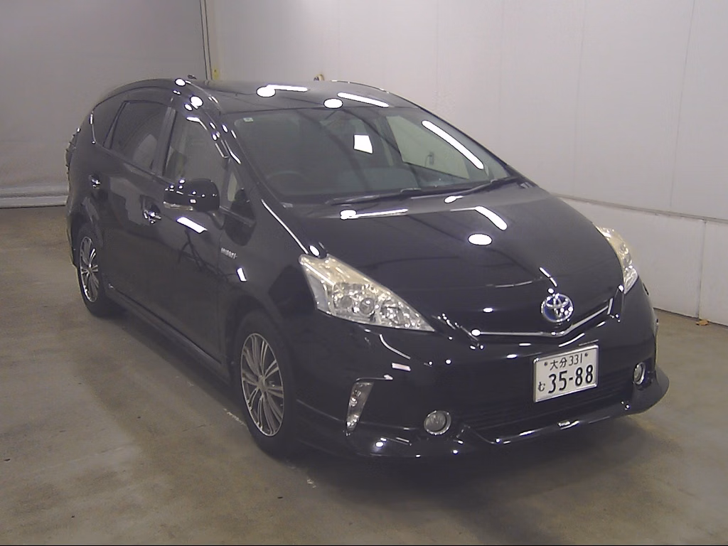 TOYOTA PRIUS ALPHA