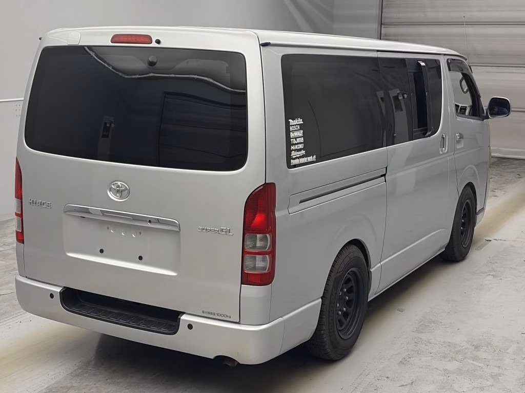 TOYOTA REGIUS ACE