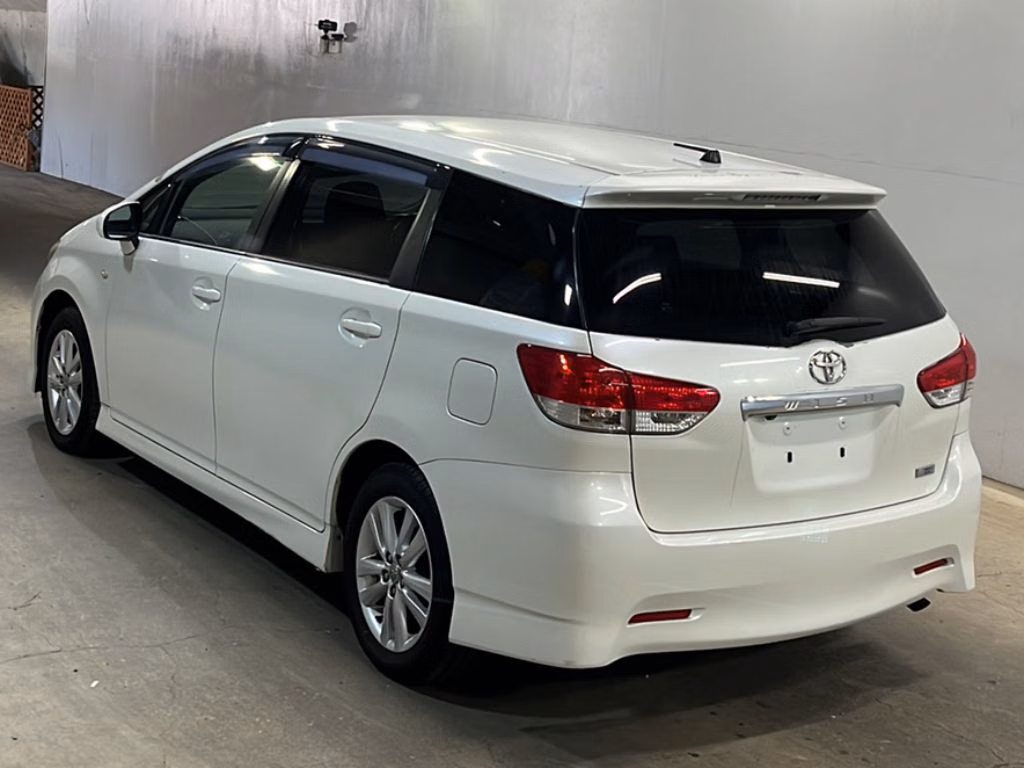 TOYOTA WISH