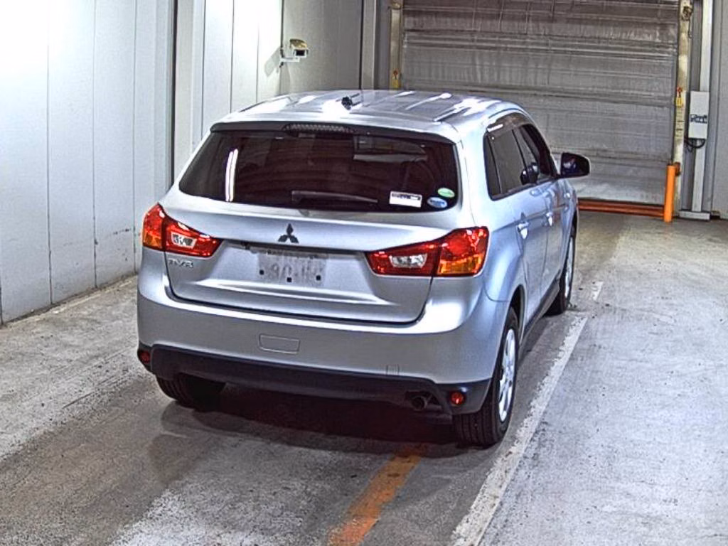 MITSUBISHI RVR