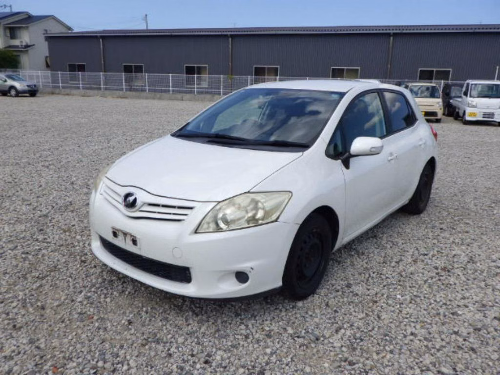 TOYOTA AURIS