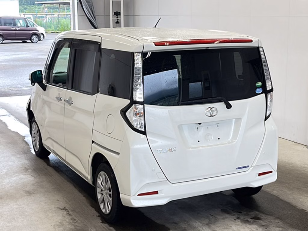 TOYOTA TANK