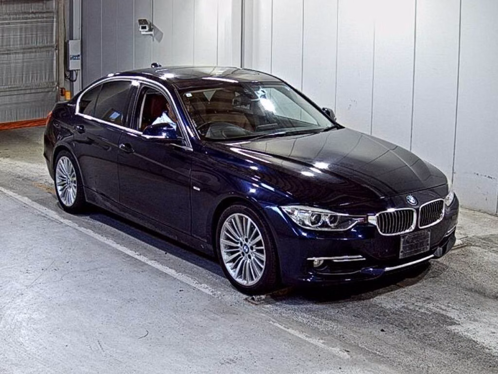 BMW 3-SERIES