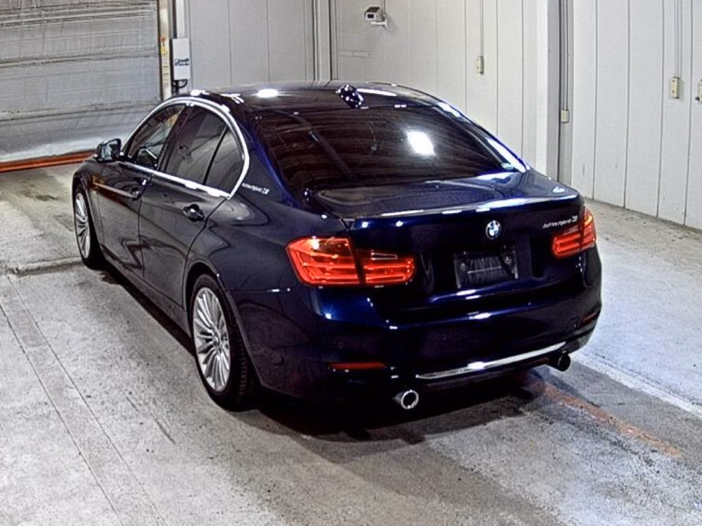BMW 3-SERIES
