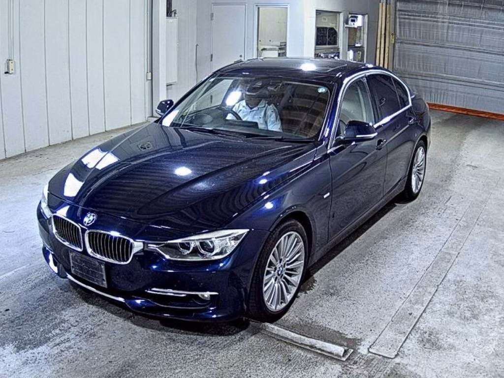 BMW 3-SERIES