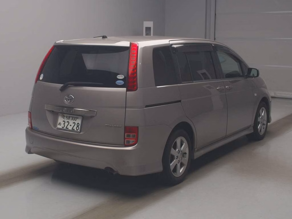 TOYOTA ISIS