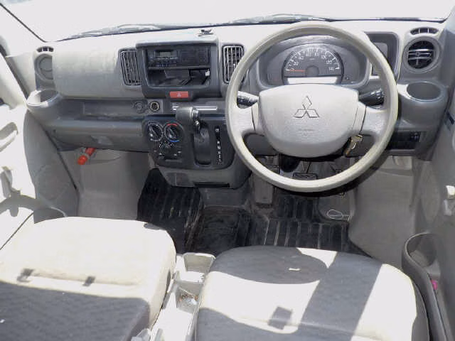 MITSUBISHI MINICAB
