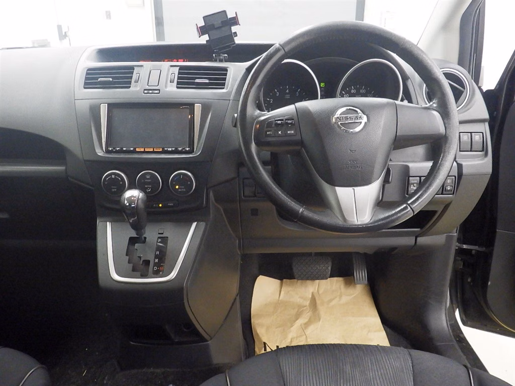 NISSAN LAFESTA