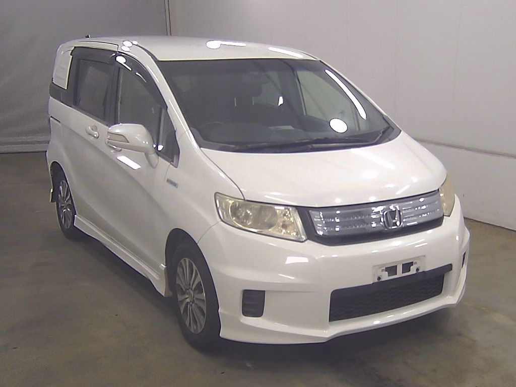 HONDA FREED SPIKE