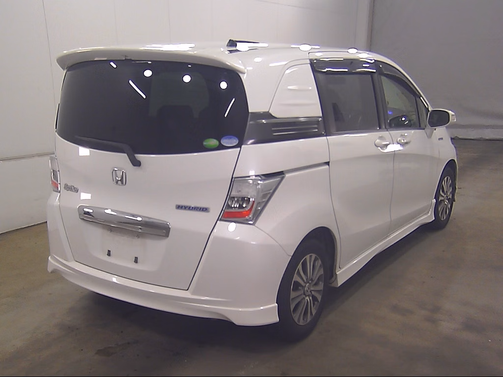 HONDA FREED SPIKE