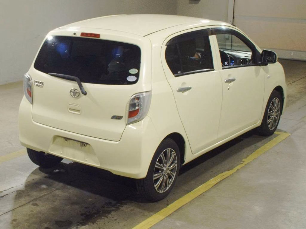 TOYOTA PIXIS EPOCH
