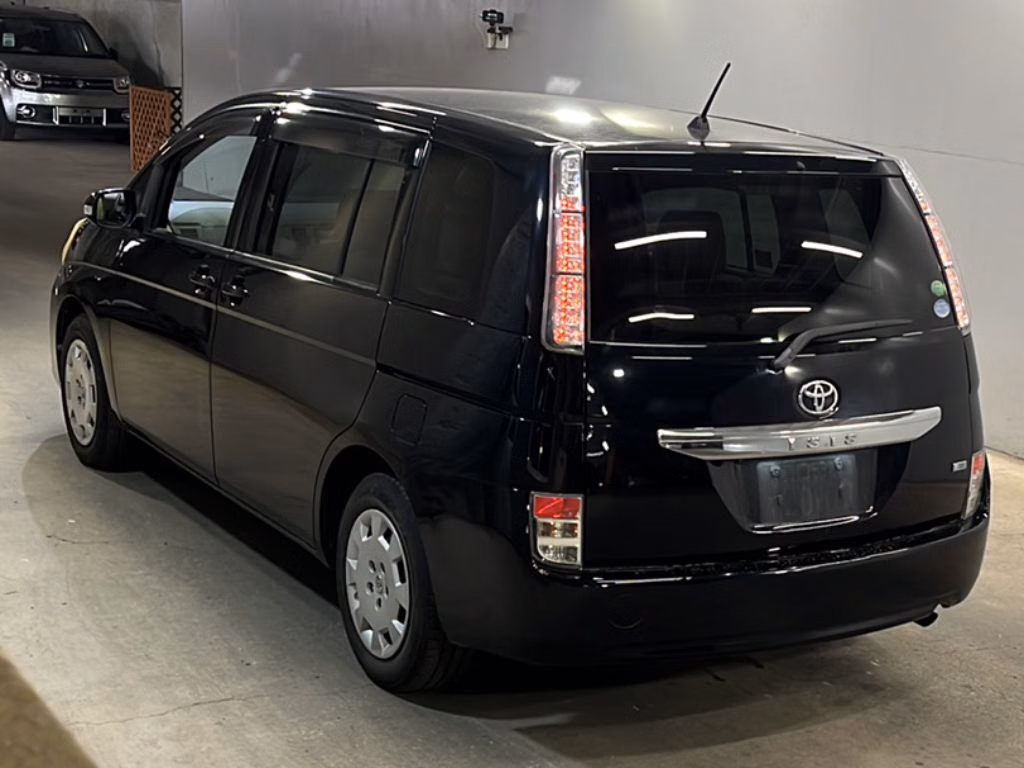 TOYOTA ISIS