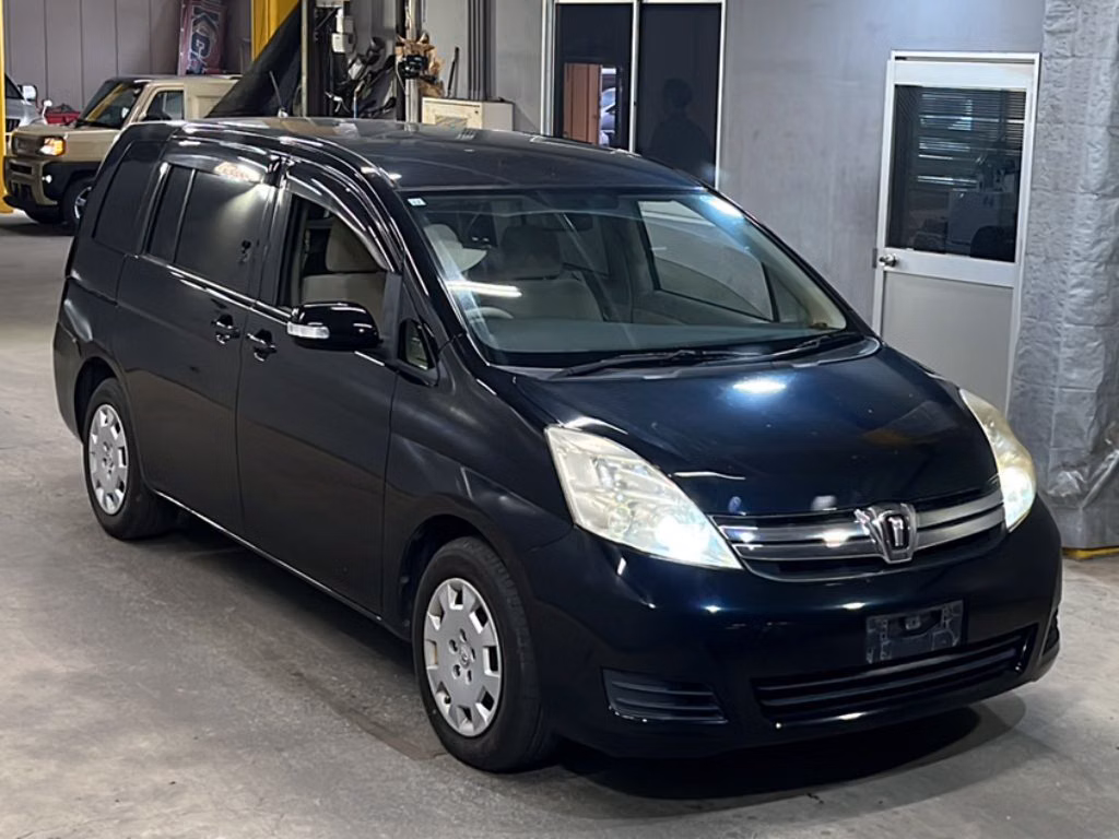 TOYOTA ISIS