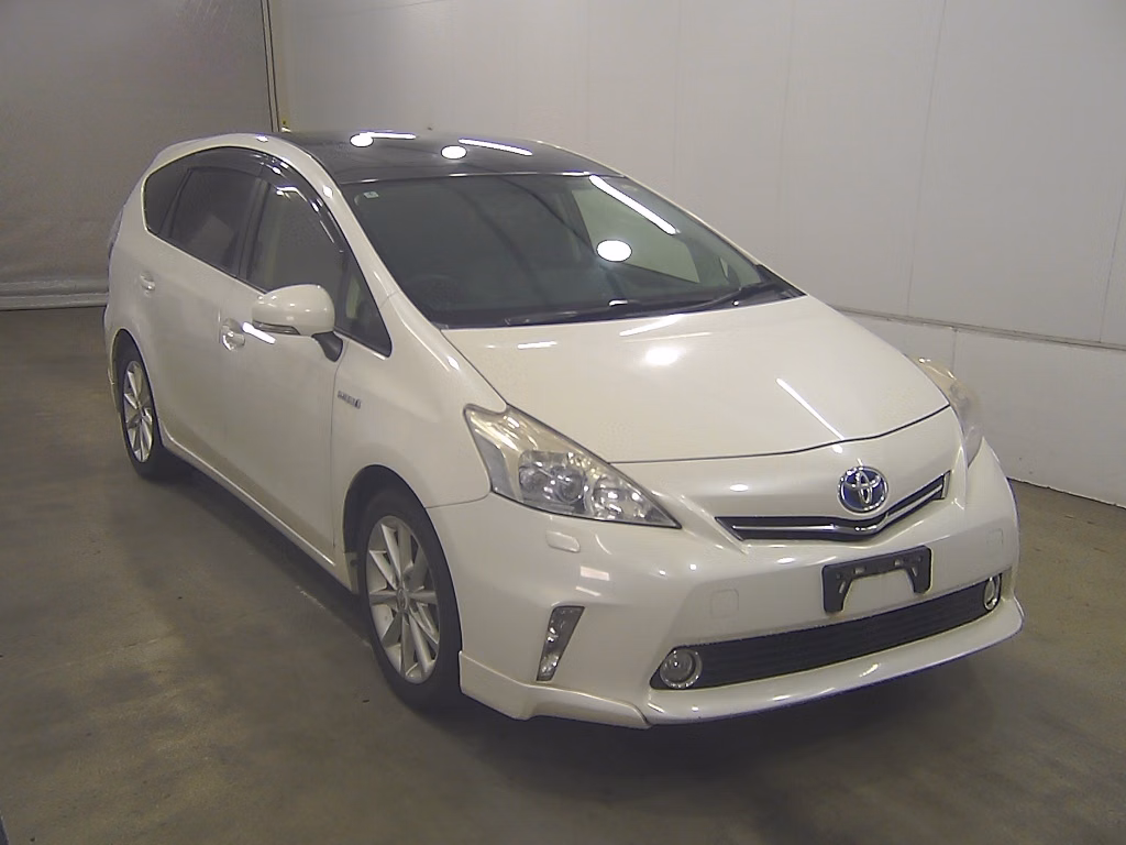 TOYOTA PRIUS ALPHA