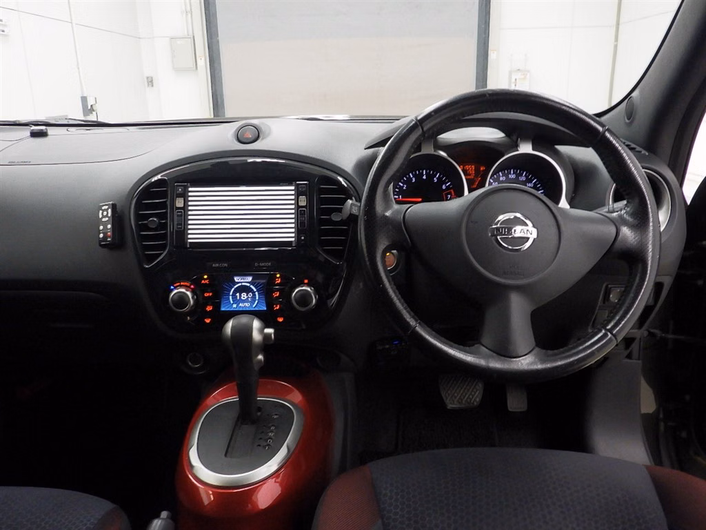 NISSAN JUKE