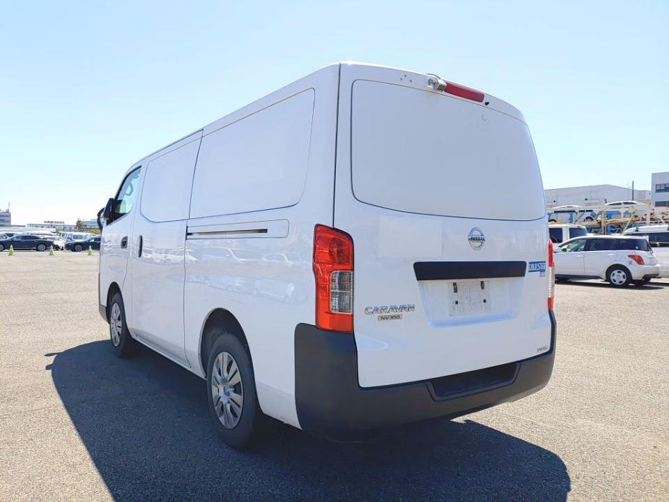 NISSAN NV350 CARAVAN