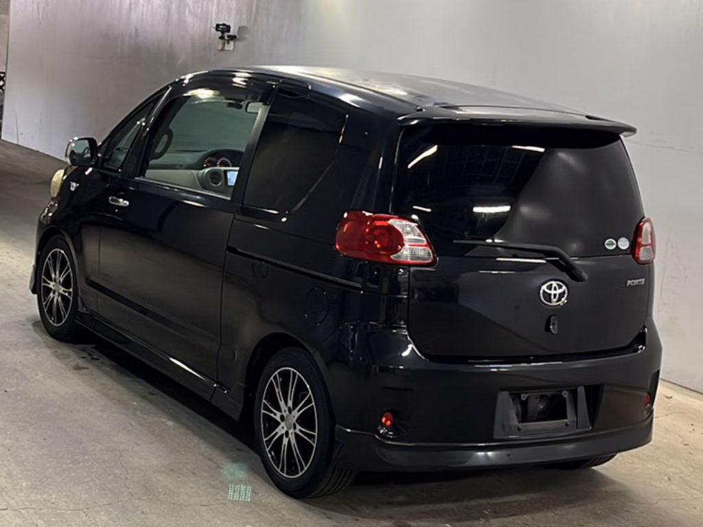 TOYOTA PORTE