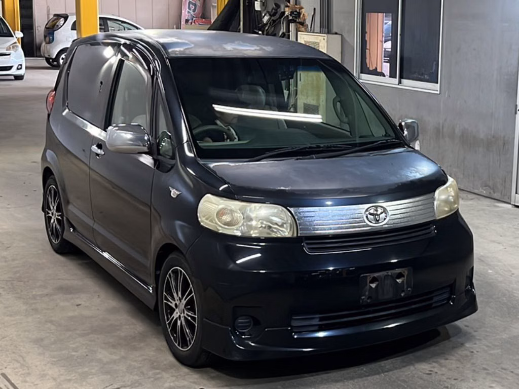 TOYOTA PORTE