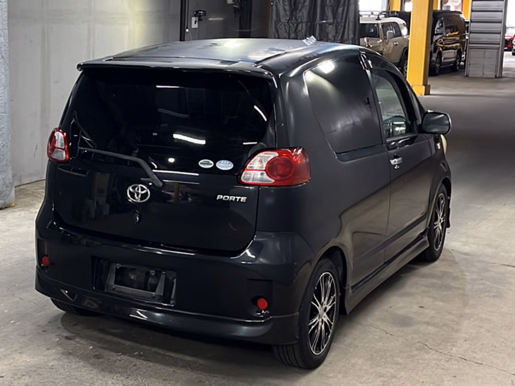 TOYOTA PORTE
