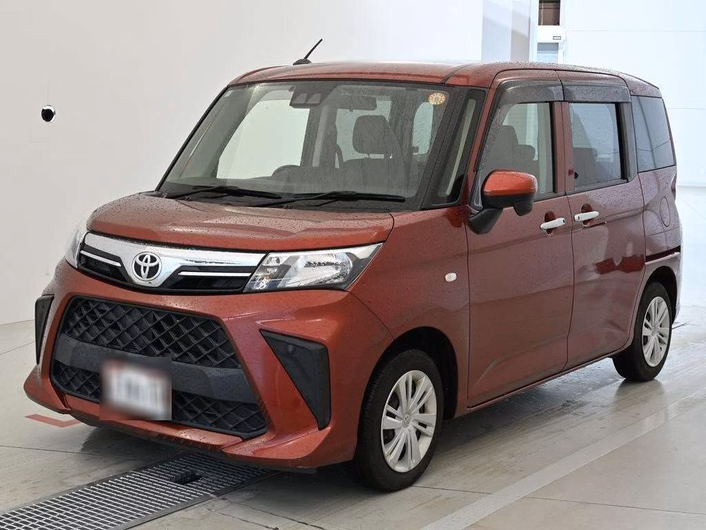 TOYOTA ROOMY