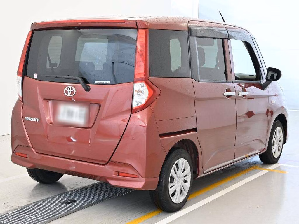 TOYOTA ROOMY