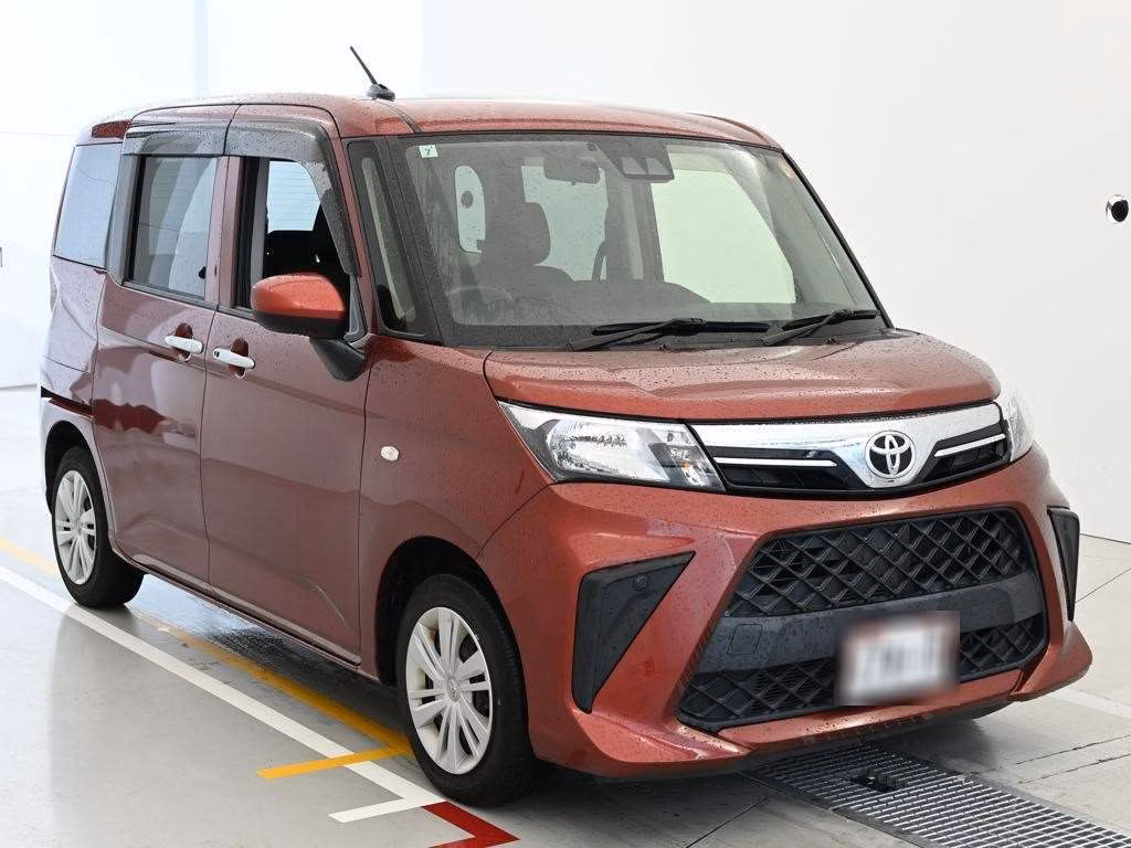 TOYOTA ROOMY