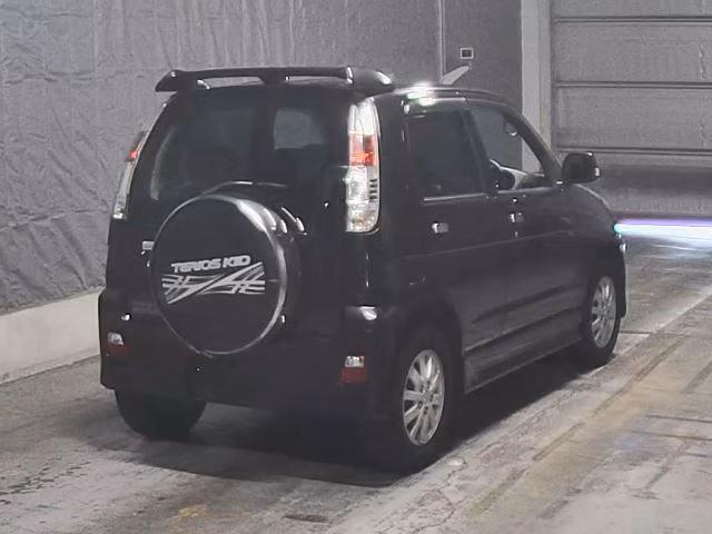 DAIHATSU TERIOS KID