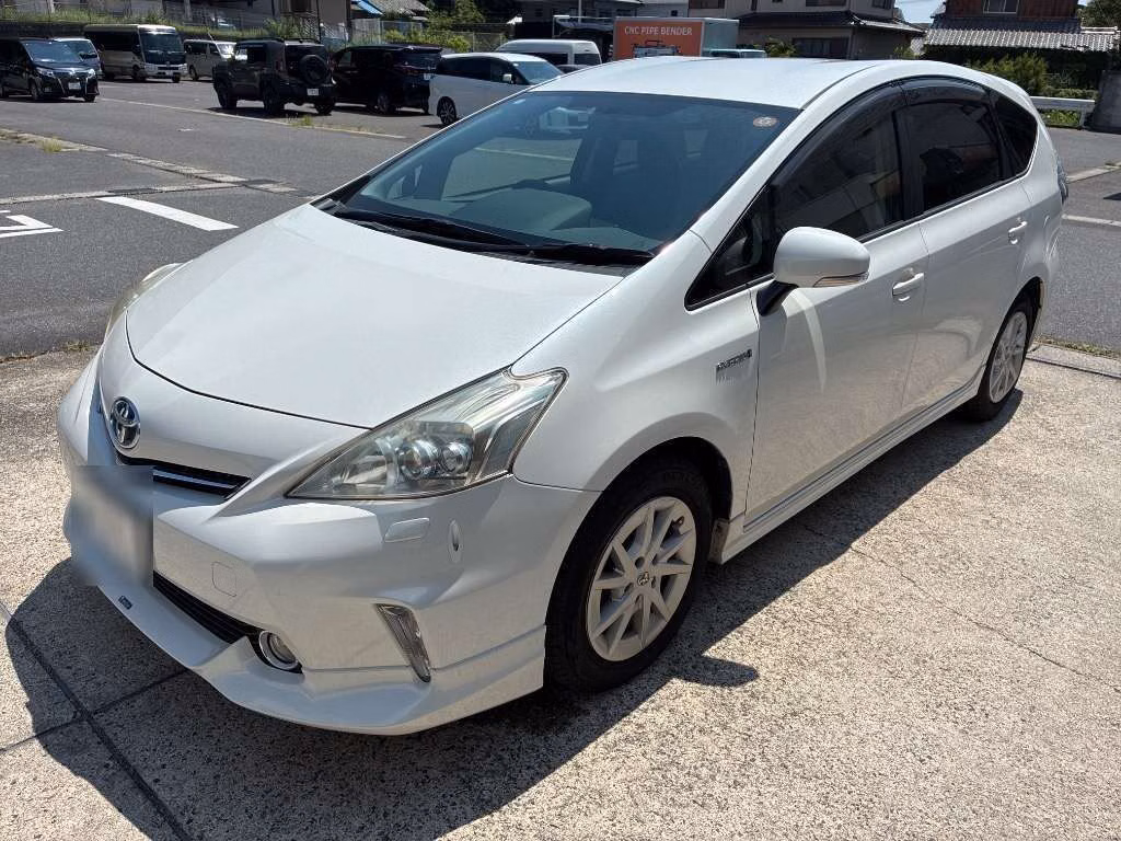 TOYOTA PRIUS ALPHA