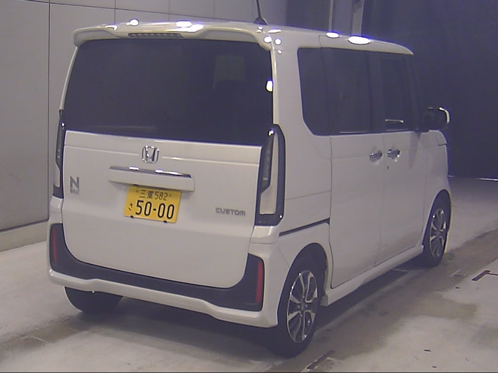 HONDA N-BOX