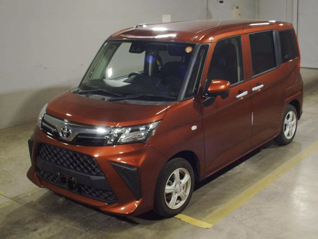 TOYOTA ROOMY